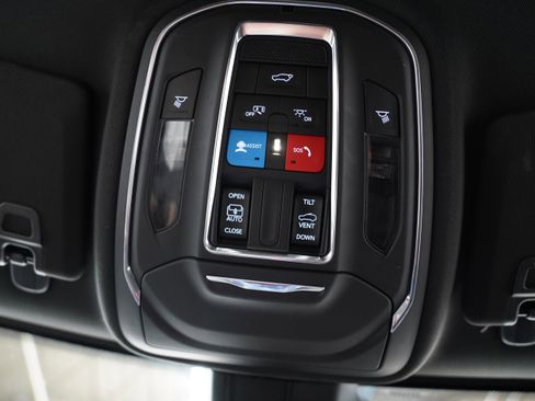 Used 2023 Jeep Grand Cherokee L Laredo AWD/4WD image 30