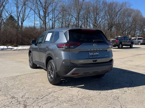 Used 2023 Nissan Rogue S image 7