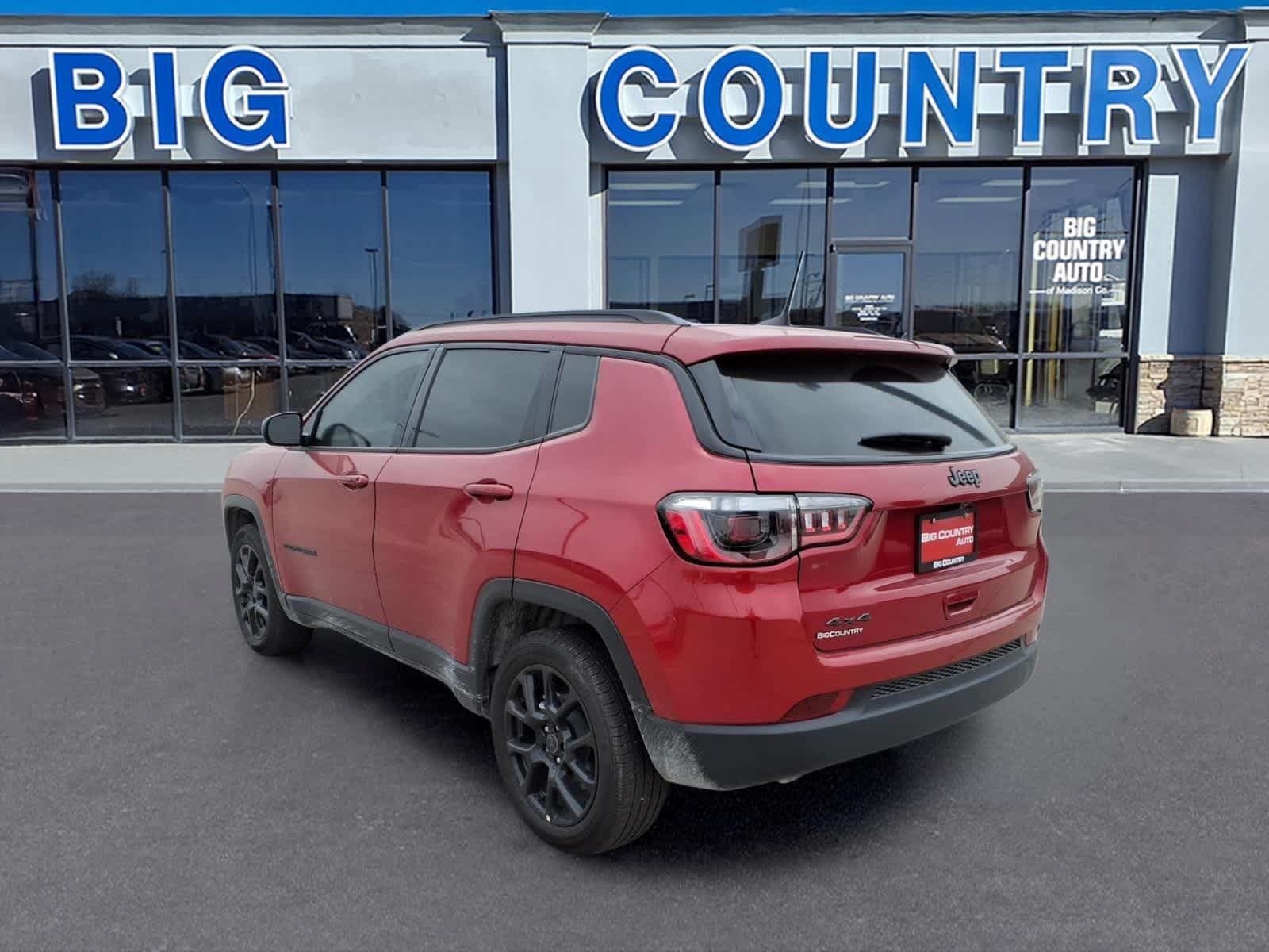 Used 2026 Jeep Compass Latitude AWD/4WD image 7