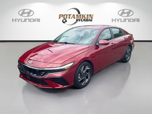 Certified 2025 Hyundai Elantra SEL FWD image 1