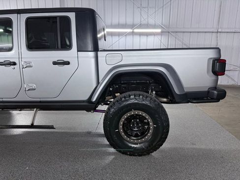 Used 2020 Jeep Gladiator Rubicon image 11
