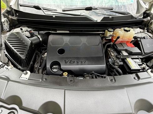 Used 2018 Chevrolet Traverse High Country w/ LPO, Floor Liner Package AWD/4WD image 9