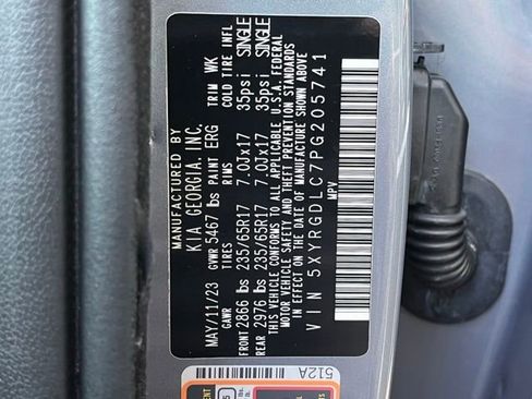 Used 2023 Kia Sorento LX image 34