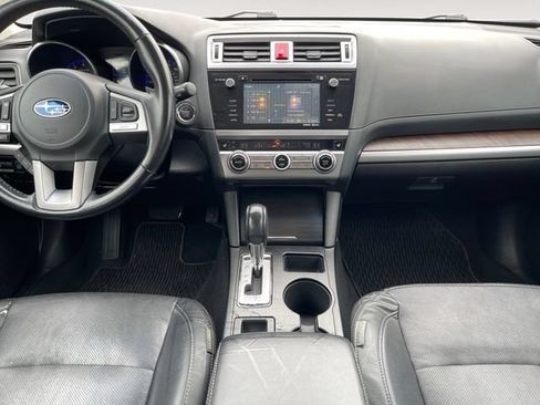 Used 2016 Subaru Outback 2.5i Limited AWD/4WD image 10
