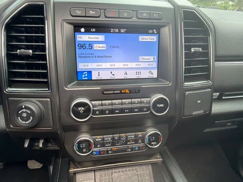 Used 2019 Ford Expedition Limited w/ Special Edition Package AWD/4WD image 14