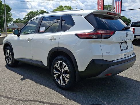 Used 2023 Nissan Rogue SV w/ SV Premium Package AWD/4WD image 4
