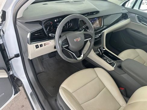 Used 2021 Cadillac XT6 Premium Luxury AWD/4WD image 11