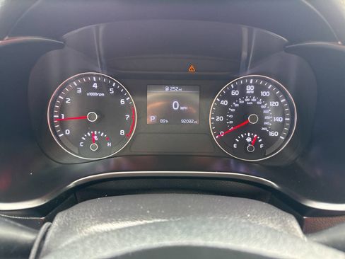 Used 2019 Kia Forte LXS image 12