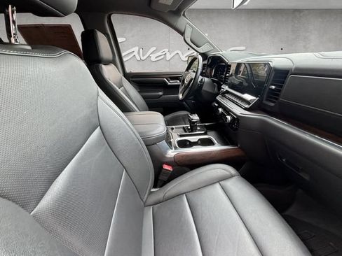 Used 2024 GMC Sierra 1500 SLT AWD/4WD image 30