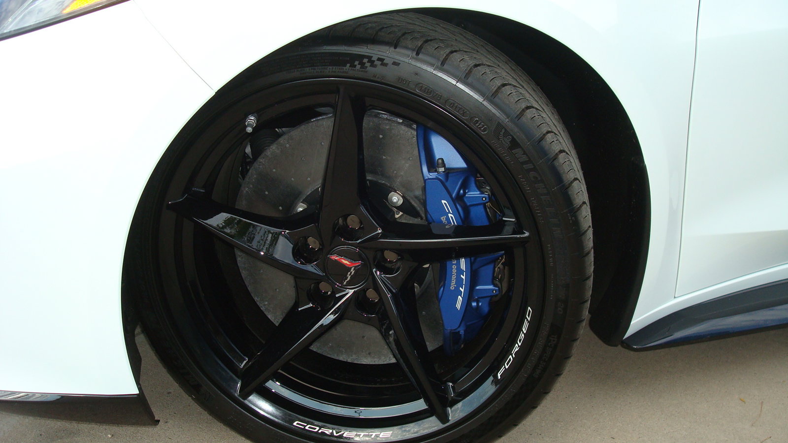 New 2026 Chevrolet Corvette E-Ray AWD/4WD image 18