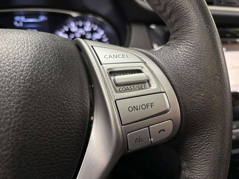 Used 2016 Nissan Rogue SL w/ SL Premium Package image 35