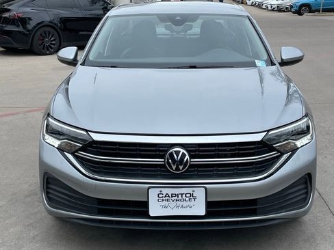 Used 2024 Volkswagen Jetta SE image 7