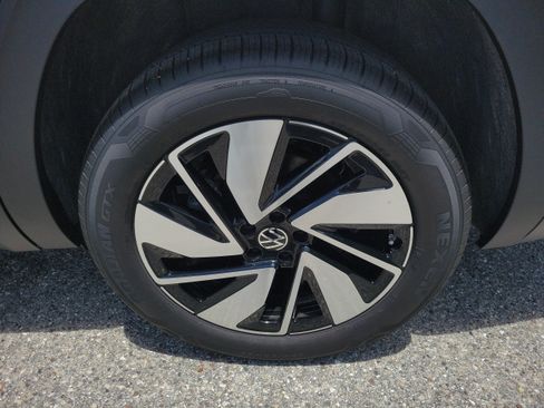 New 2026 Volkswagen Atlas SE FWD image 33