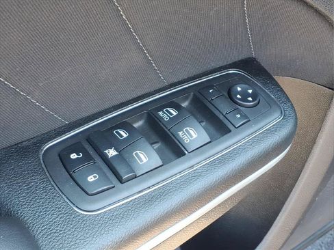 Used 2023 Dodge Charger SXT RWD image 17
