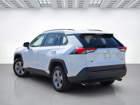 Used 2025 Toyota RAV4 XLE AWD/4WD image 6