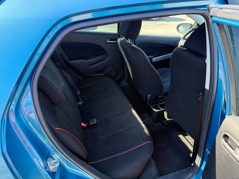 Used 2011 MAZDA MAZDA2 Touring image 20