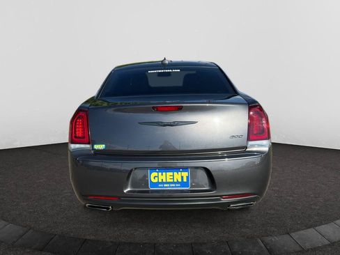 Used 2020 Chrysler 300 Touring w/ Sport Appearance Package RWD image 7