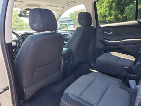Used 2018 Chevrolet Traverse LT FWD image 11