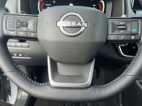 Certified 2025 Nissan Rogue SL w/ SL Premium Package FWD image 10