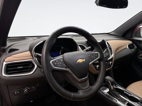 Used 2023 Chevrolet Equinox Premier image 10