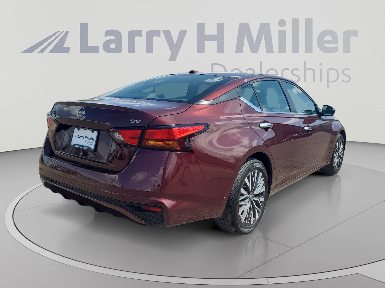 Used 2024 Nissan Altima 2.5 SV FWD image 5