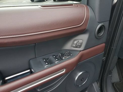 Used 2023 Ford Expedition Max Limited AWD/4WD image 11
