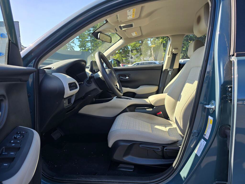 Certified 2024 Honda HR-V LX image 3
