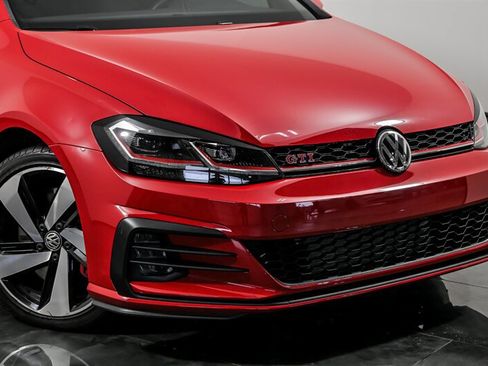 Used 2020 Volkswagen GTI SE FWD image 2