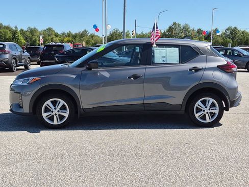 Used 2022 Nissan Kicks S FWD image 5