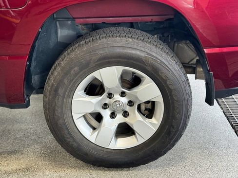 Used 2019 RAM 1500 Big Horn AWD/4WD image 26