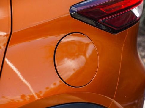 Used 2023 Nissan Kicks SR w/ SR Premium Package image 12