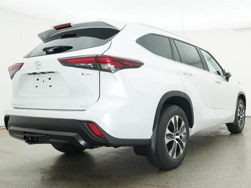 New 2026 Toyota Highlander XLE AWD/4WD image 13