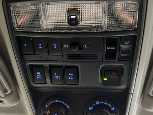 Used 2020 Toyota 4Runner TRD Off-Road Premium w/ Moonroof Package AWD/4WD image 37