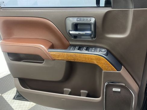 Used 2016 Chevrolet Silverado 2500 High Country w/ Duramax Plus Package AWD/4WD image 12