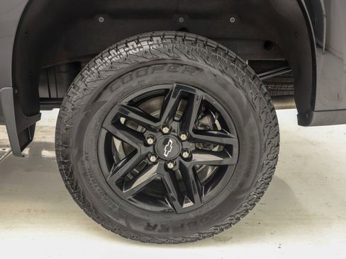 Used 2020 Chevrolet Silverado 1500 LT Trail Boss image 26