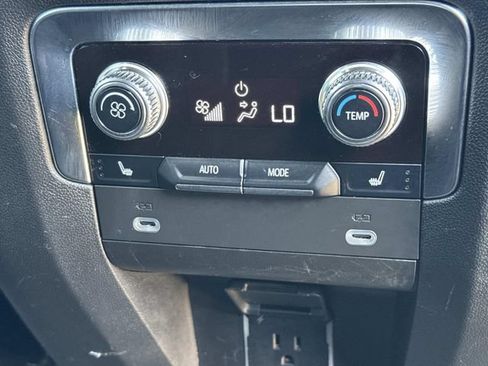 Used 2024 GMC Yukon Denali RWD image 23