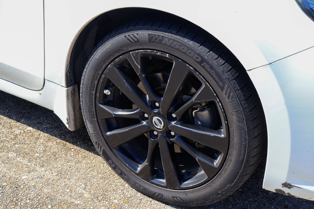 Used 2017 Nissan Altima 2.5 SR w/ Midnight Edition Package FWD image 12