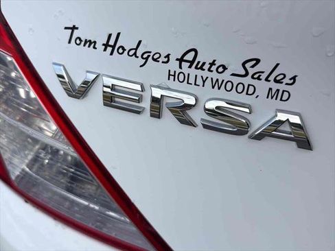 Used 2016 Nissan Versa SV image 6