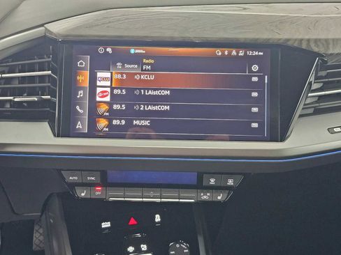 Used 2024 Audi Q4 e-tron Premium Plus w/ Premium Plus image 26