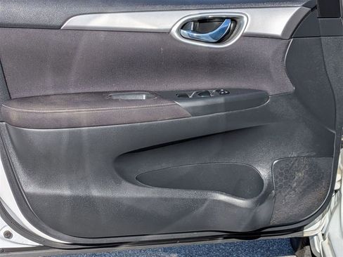 Used 2014 Nissan Sentra S image 12