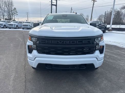 Used 2025 Chevrolet Silverado 1500 Custom w/ Turbomax Blackout Package AWD/4WD image 8