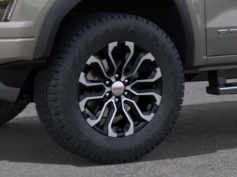 New 2026 GMC Canyon Denali image 9