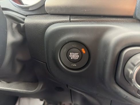 Used 2022 Jeep Wrangler Sport S image 29