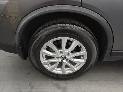 Used 2020 Nissan Rogue SV image 20