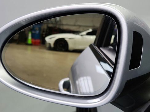 Used 2015 Porsche Macan Turbo image 27