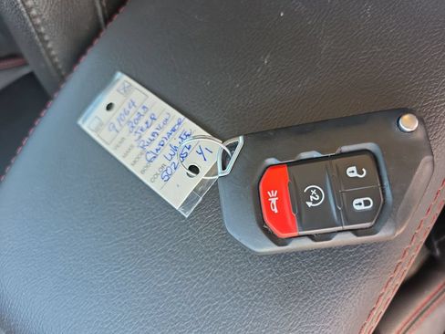 Used 2023 Jeep Gladiator Rubicon w/ LED Lighting Group AWD/4WD image 28