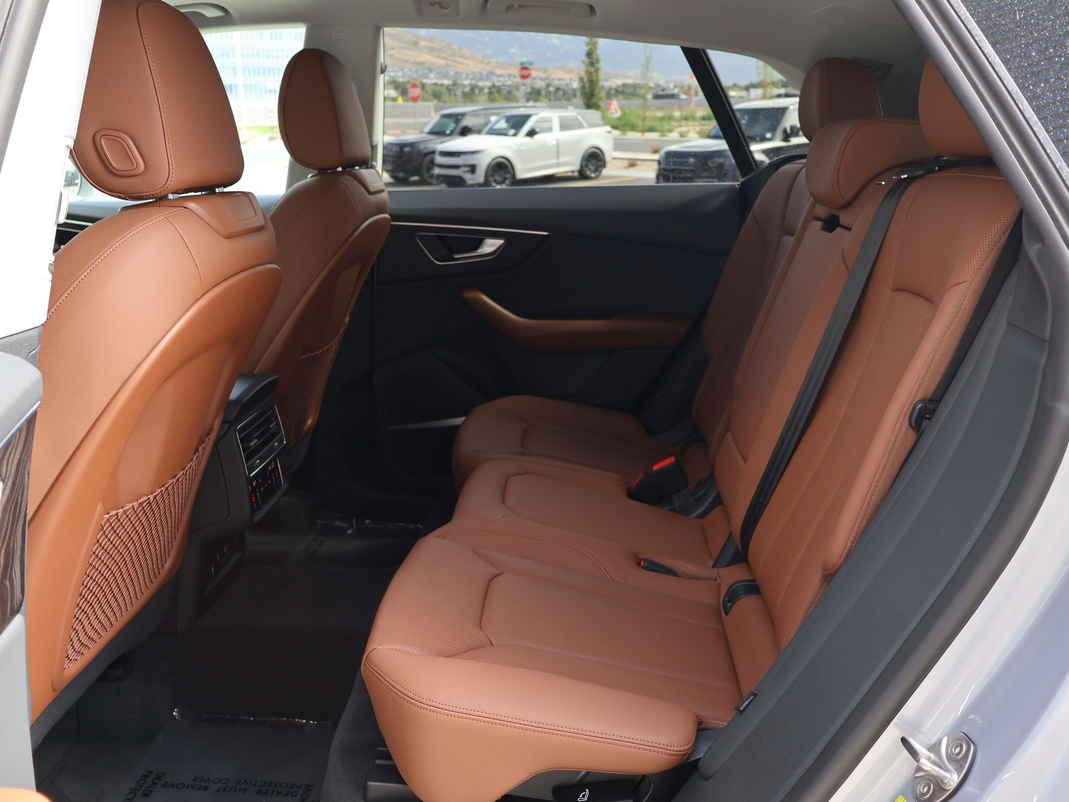 Used 2022 Audi Q8 Premium Plus AWD/4WD image 28