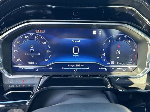 Used 2024 Chevrolet Silverado 3500 High Country w/ High Country Premium Package image 29