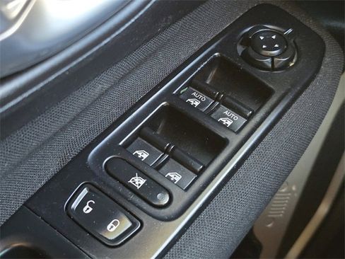 Used 2017 Jeep Renegade Sport w/ Power & Air Group image 27