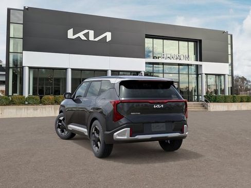 New 2027 Kia Seltos S FWD image 5